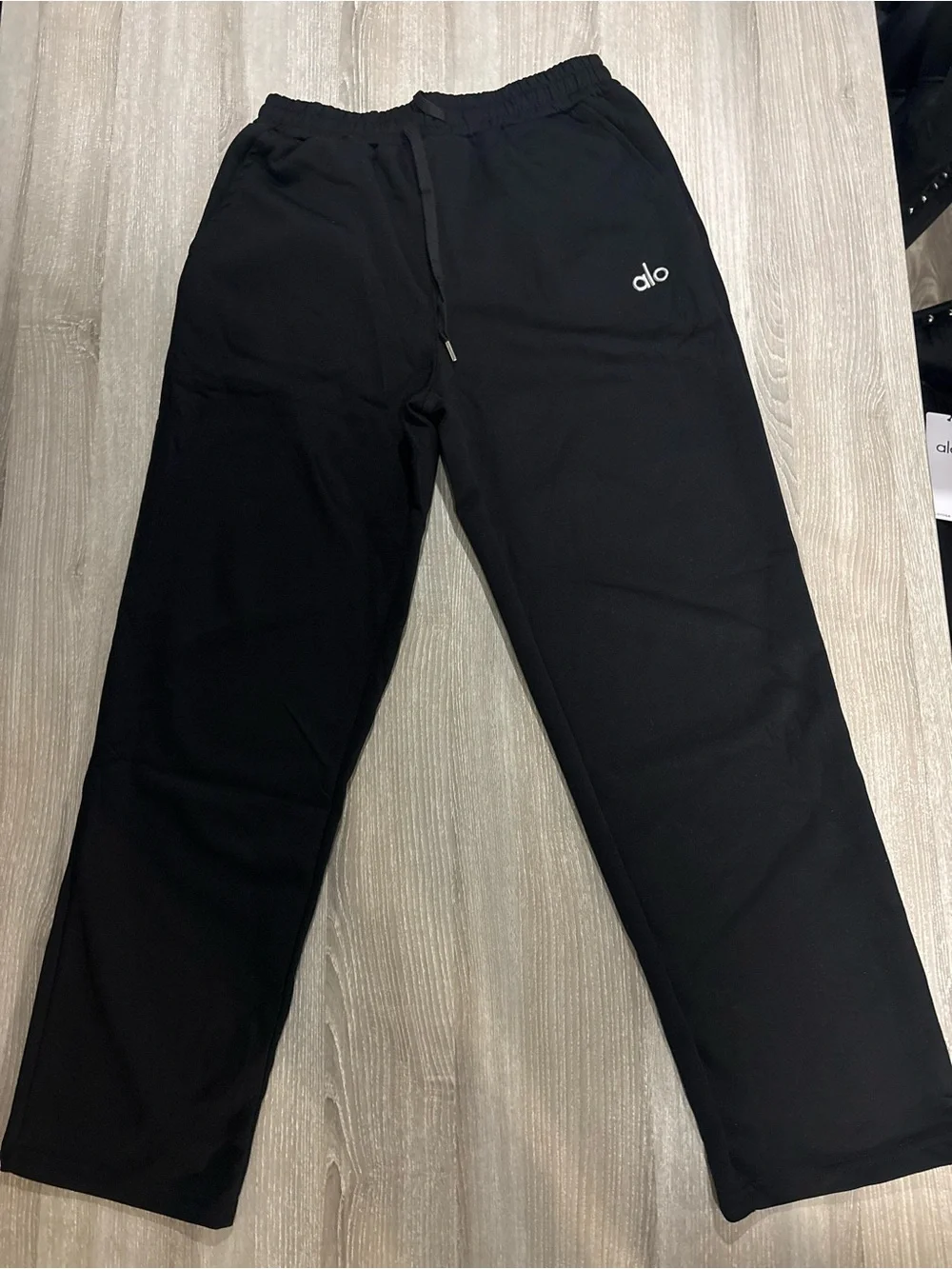 ALO Yoga Men’s Black Hoodie & Joggers Set - Picture 3 of 4